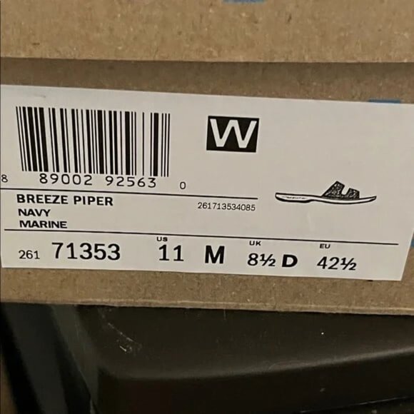 BRAND NEW Cloudsteppers Clarks blue sandals size 11 - Picture 4 of 6